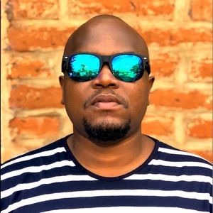 Meet your Posher, Adrian